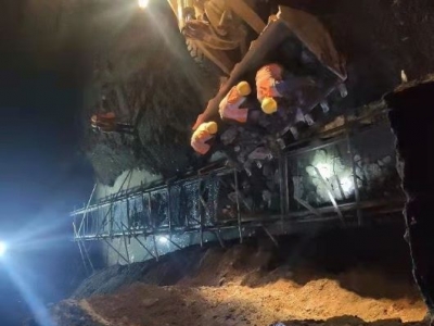 ץ䌍ȫ\ĸɄŊ^U